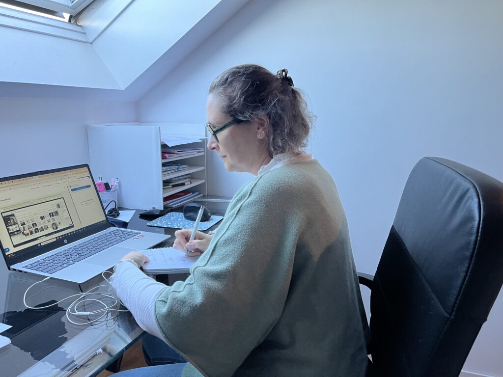 coach en séance de coaching orientation scolaire en visio